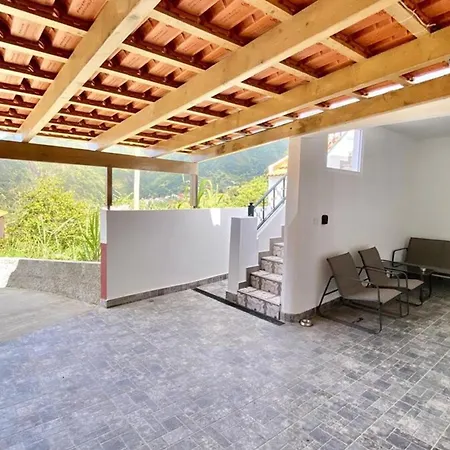 Villa Picturesque